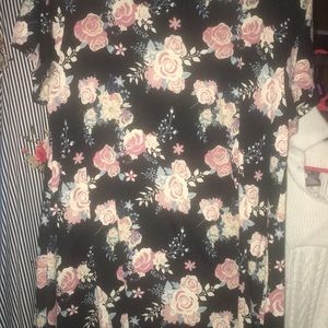 LuLaRoe Dresses - NWOT lularoe Carly LuLaRoe Dresses - NWOT lularoe Carly